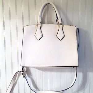 ✨⚓️ Charming Charlie’s White Women’s Handbag Gold